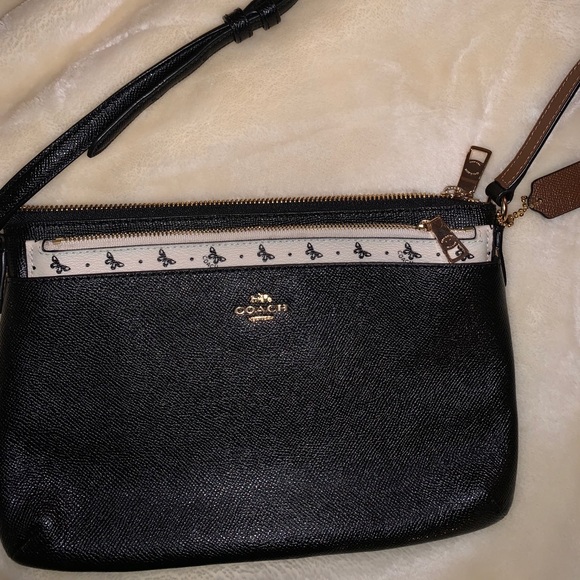 Coach Handbags - Coach purse